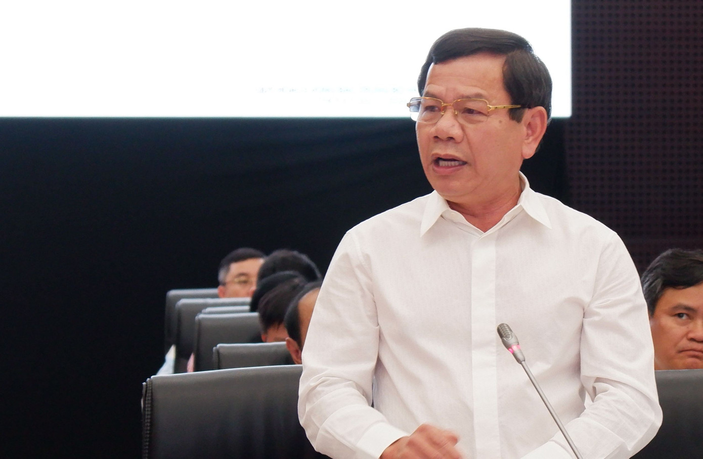 Ông Đặng Văn Minh, Chủ tịch UBND tỉnh Quảng Ngãi phát biểu tại hội nghị. (Ảnh: Nguyễn Thành).