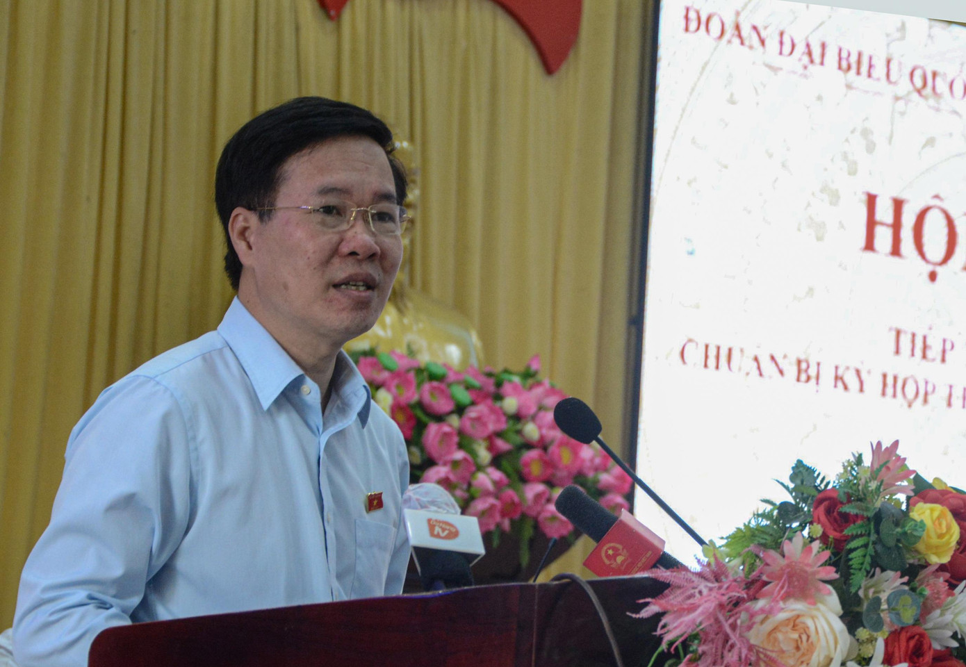 Thường trực Ban Bí thư Võ Văn Thưởng trả lời ý kiến cử tri huyện Hòa Vang. Ảnh: T.H