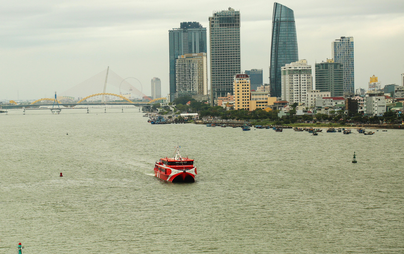 Với tiềm năng phát triển du lịch đường thuỷ, thời gian qua TP Đà Nẵng đã quy hoạch và đầu tư xây dựng các cảng, bến, nâng cấp cơ sở hạ tầng, phát triển các sản phẩm, dịch vụ du lịch chất lượng cao.