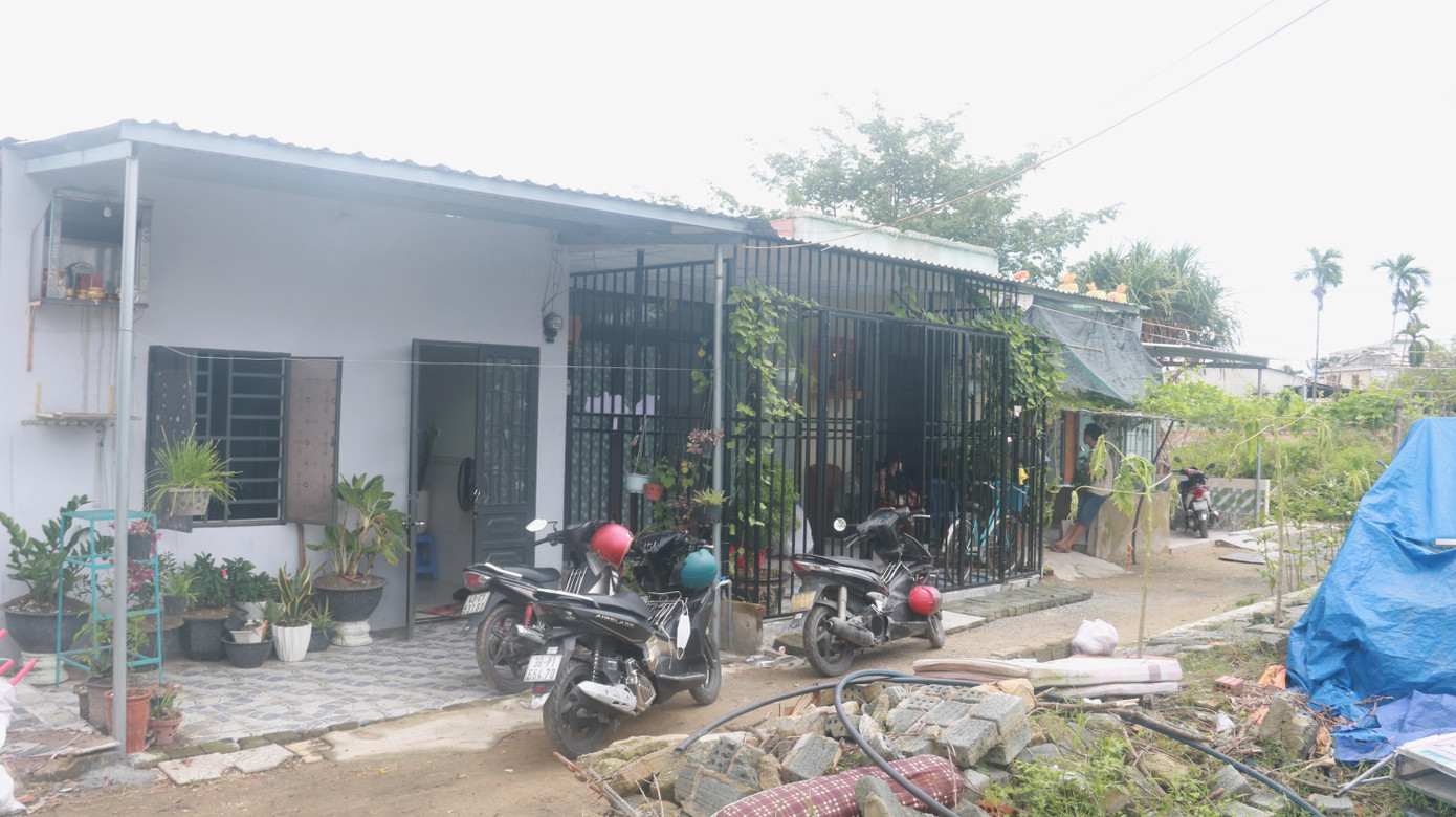 Những căn nhà xây trái phép rồi bán cho người dân ở tổ 130, phường Hoà Minh (Liên Chiểu, TP Đà Nẵng). Ảnh: Nguyễn Thành. Những căn nhà xây trái phép rồi bán cho người dân ở tổ 130, phường Hoà Minh (Liên Chiểu, TP Đà Nẵng). Ảnh: Nguyễn Thành.