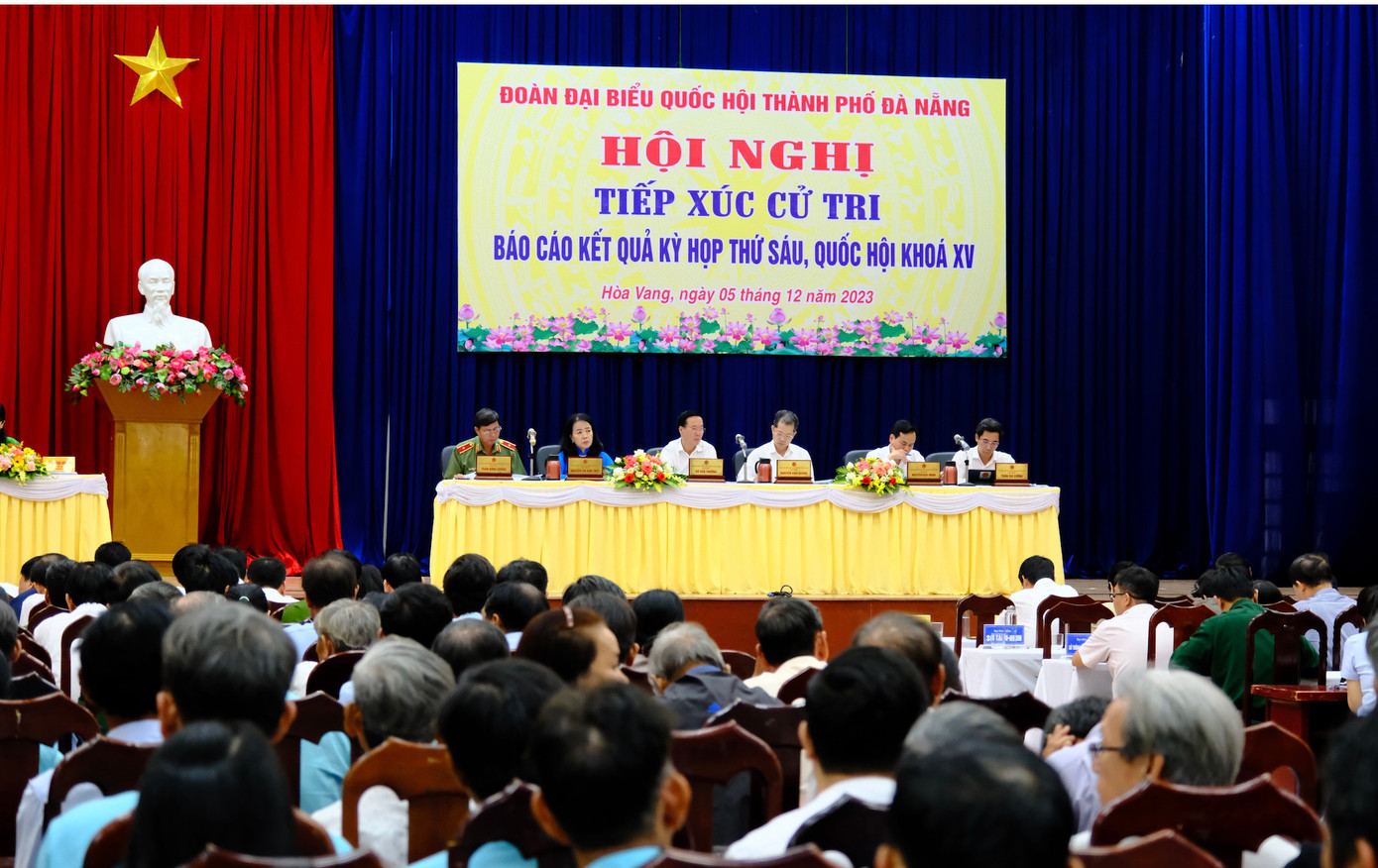 Quang cảnh buổi tiếp xúc.