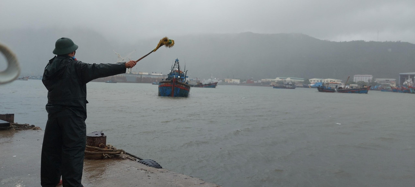 Trong sáng ngày 11/9 đã có hơn 130 tàu cá của Đà Nẵng và các địa phương khác di chuyển vào âu thuyền Thọ Quang để trú bão.