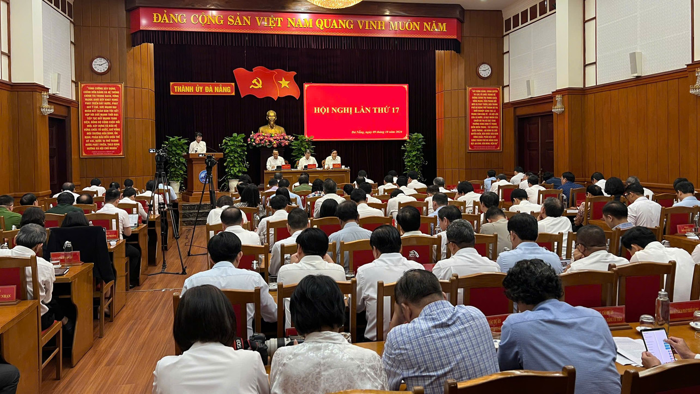 Quang cảnh hội nghị Thành ủy Đà Nẵng lần thứ 17.