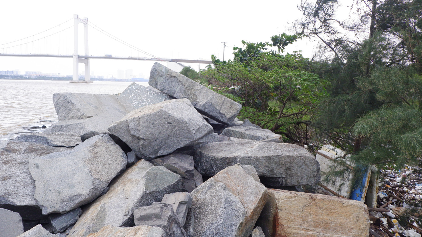 Dự án 181 ha được điều chỉnh quy hoạch chi tiết xây dựng 1/500 nhiều lần, có những lần điều chỉnh đã làm thay đổi về mục tiêu, cơ cấu sử dụng đất, có tác động đến môi trường nhưng Công ty TNHH Daewon Cantavil không lập báo cáo đánh giá tác động môi trường bổ sung...