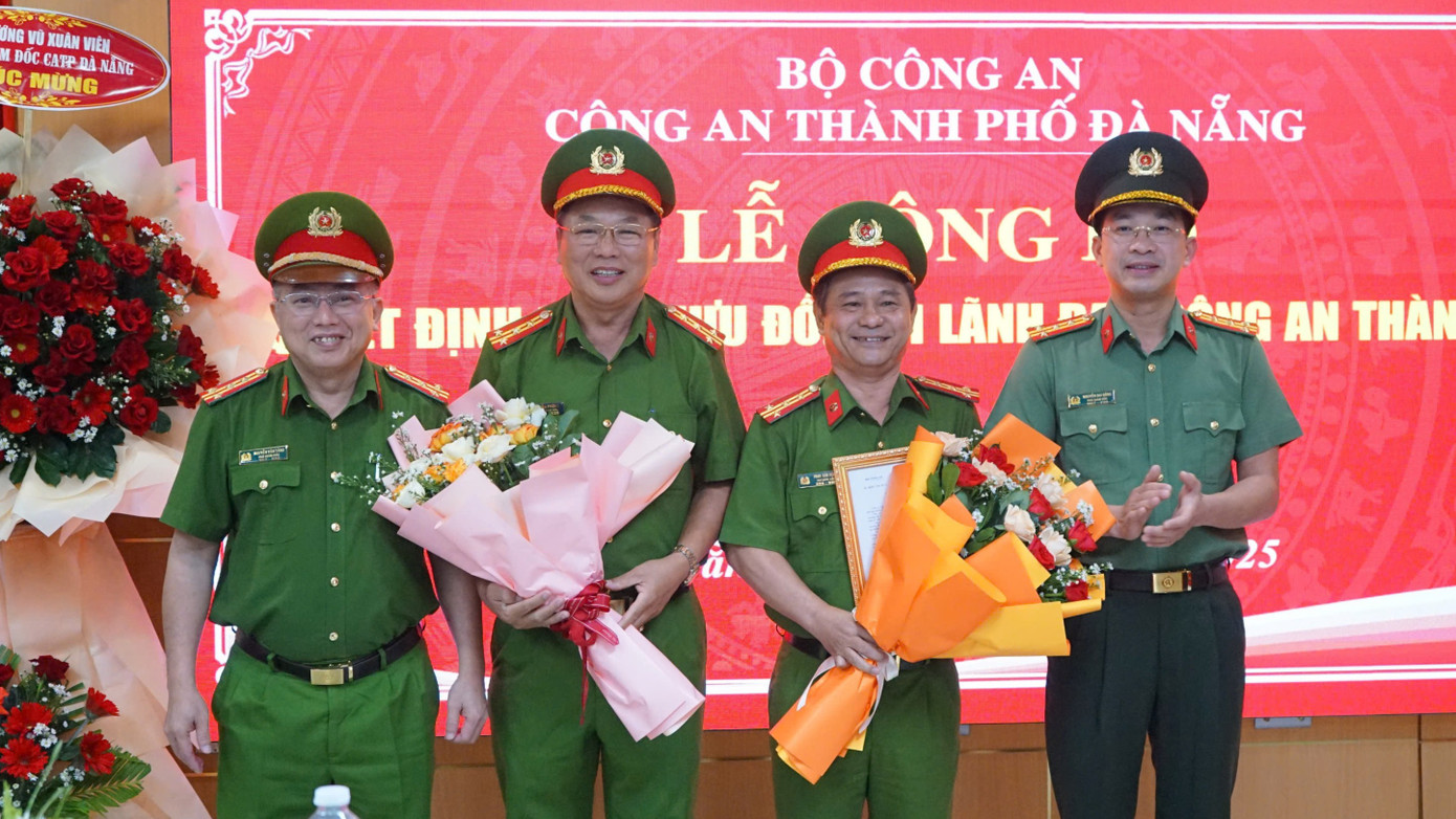 Quang cảnh buổi lễ. Quang cảnh buổi lễ.