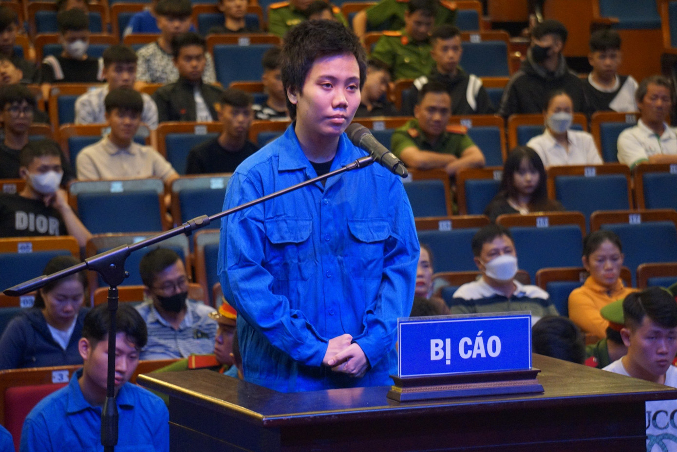 Bị cáo Nguyễn Thị Kim Chi tại phiên tòa lưu động.