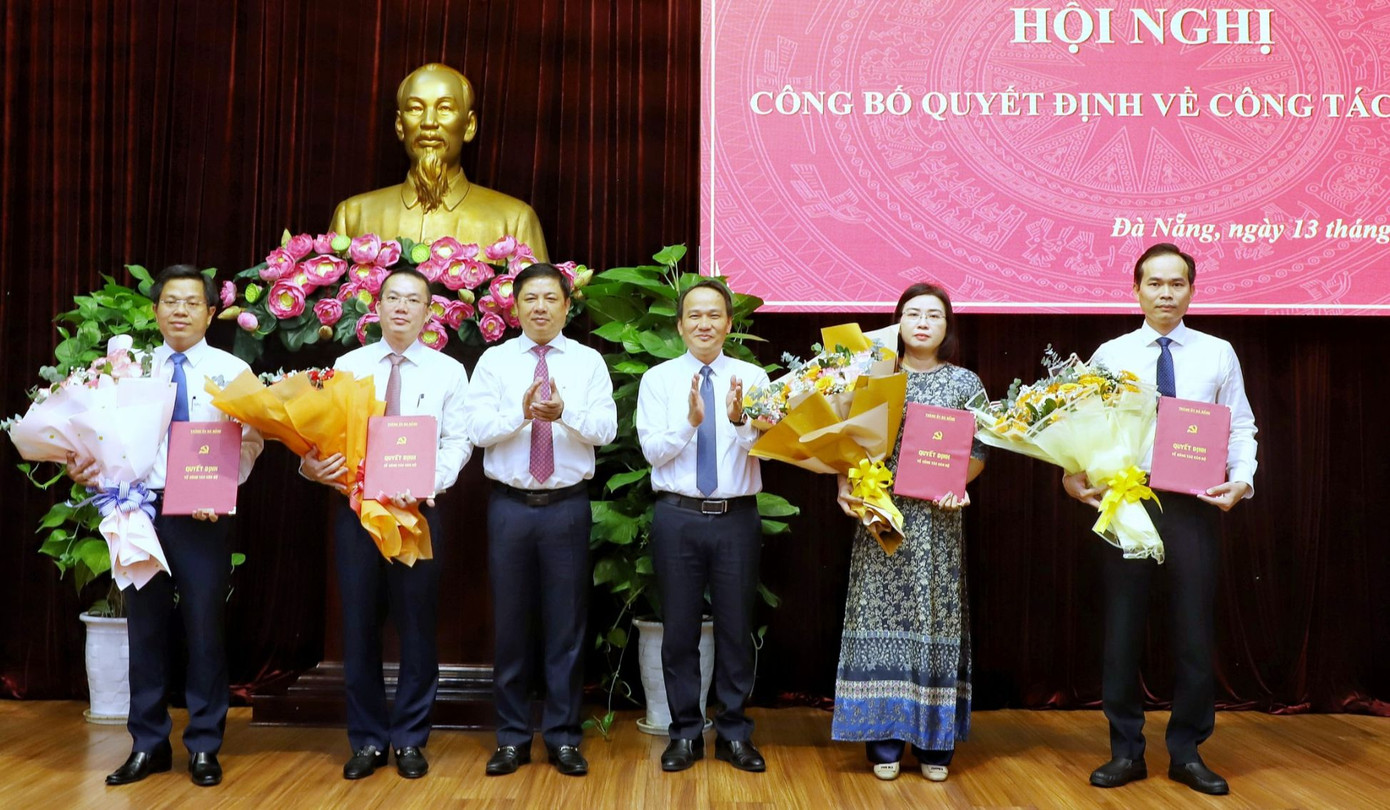 Quang cảnh buổi lễ công bố quyết định công tác cán bộ của Thành ủy Đà Nẵng.