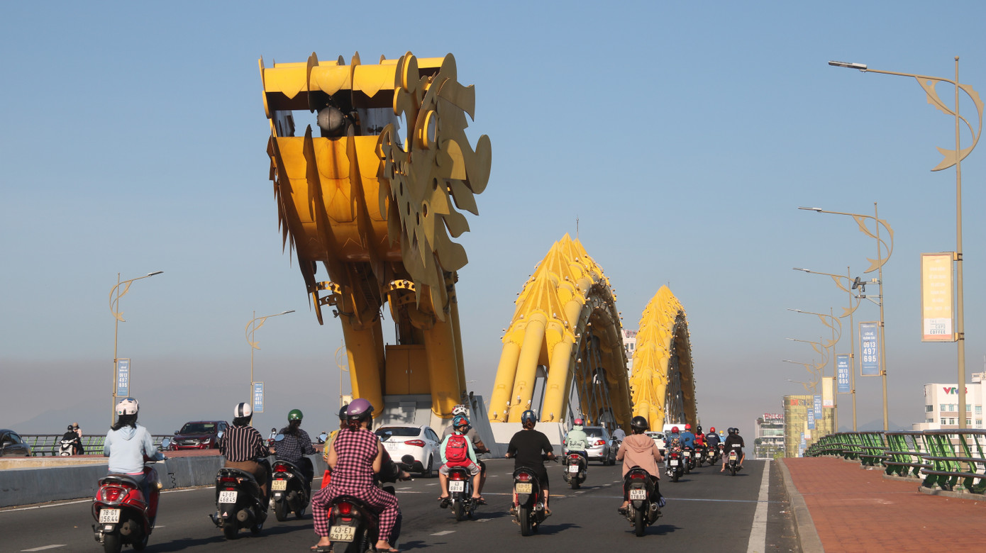 Đà Nẵng thông qua nhiều dự án xây dựng cơ bản.