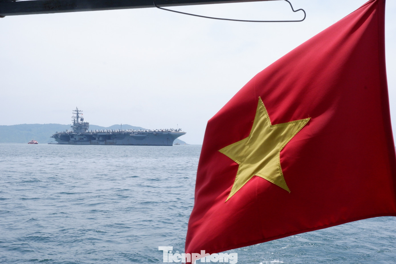 Chuyến thăm của tàu sân bay USS Ronald Reagan diễn ra trong bối cảnh Việt Nam và Mỹ kỷ niệm 10 năm quan hệ Đối tác toàn diện. Ảnh: Nguyễn Thành