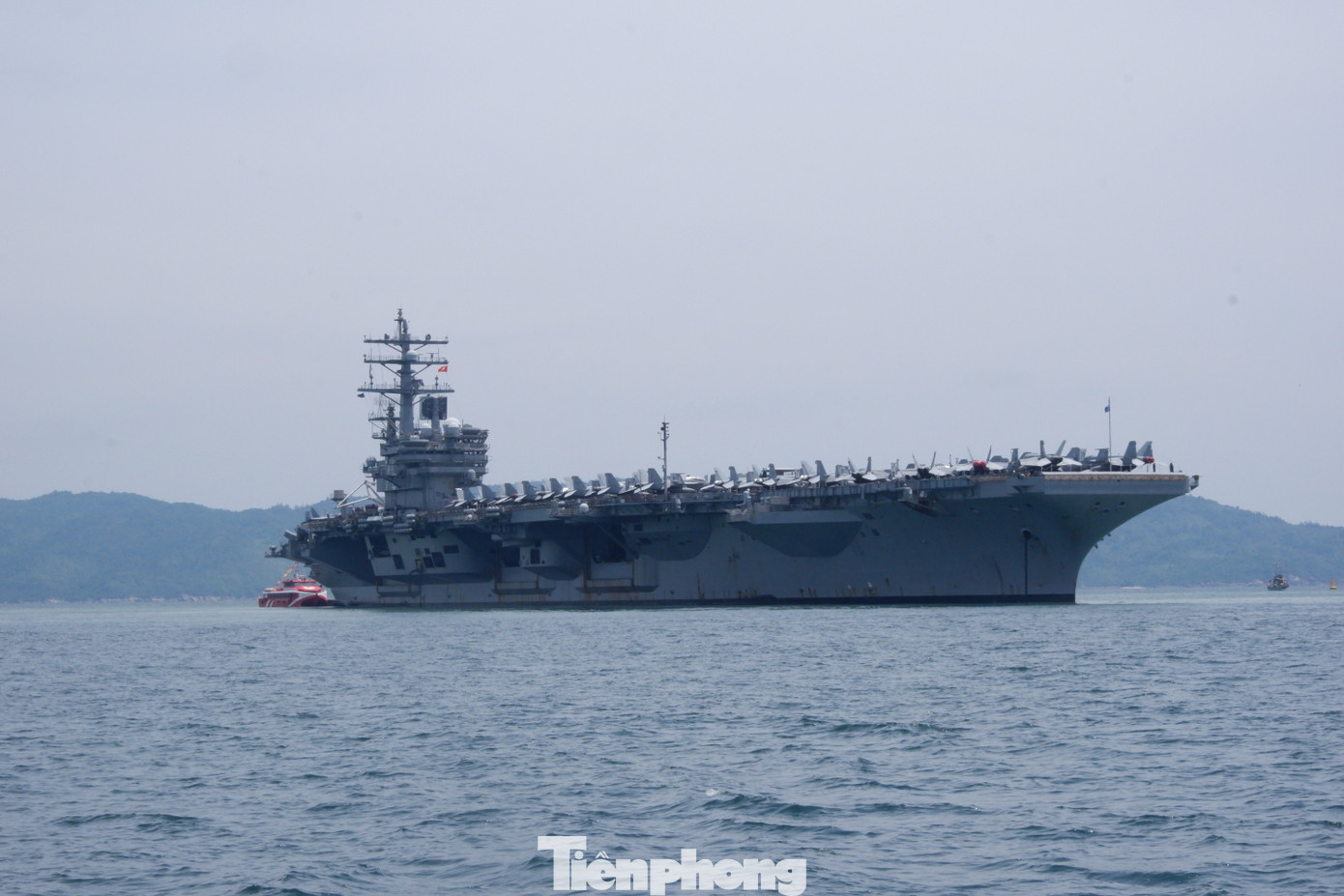 Tàu sân bay USS Ronald Reagan là tàu sân bay tiền phương duy nhất của Hoa Kỳ đóng tại cảng Yokosuka (Nhật Bản) từ năm 2015. Ảnh: Nguyễn Thành