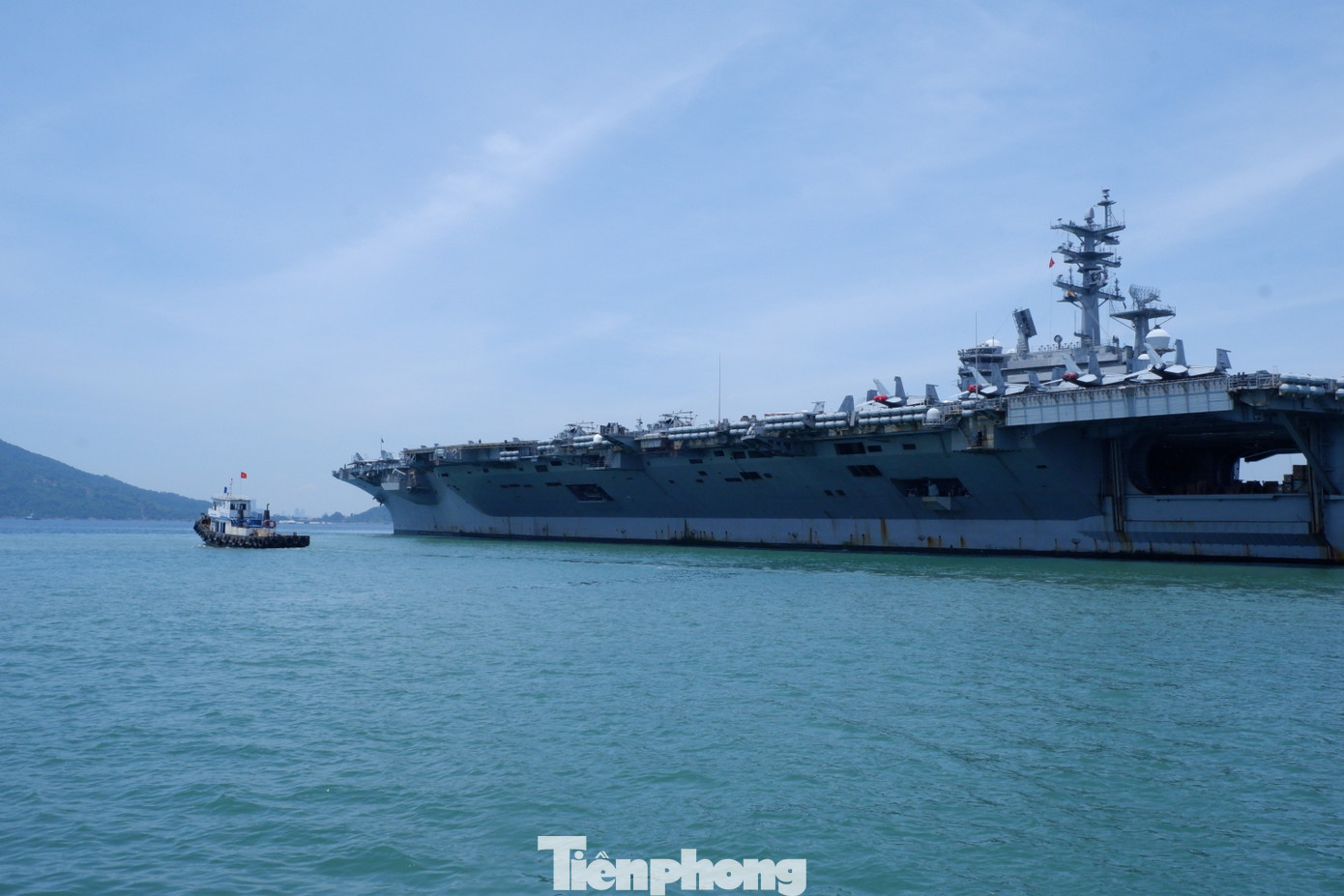 Tàu USS Ronald Reagan (CVN 76) có tầm hoạt động không giới hạn, từ 20 -25 năm. Ảnh: Nguyễn Thành