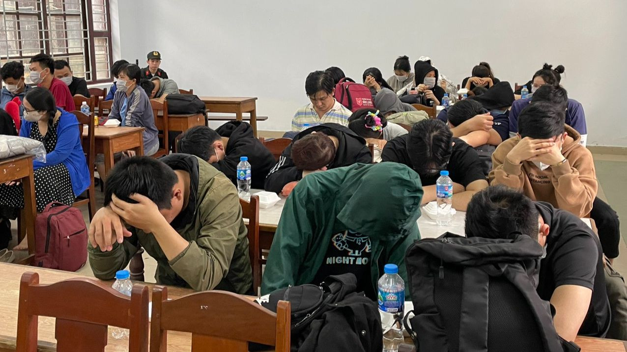 Các đối tượng trong đường dây cho vay lãi nặng quy mô lớn vừa bị triệt xóa. Các đối tượng trong đường dây cho vay lãi nặng quy mô lớn vừa bị triệt xóa.