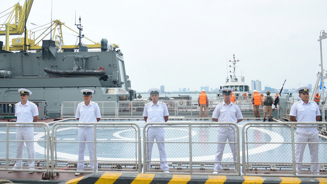 Với sự hỗ trợ của Tổng Lãnh sự quán Liên bang Nga tại Đà Nẵng, quan hệ hợp tác giữa Đà Nẵng và các địa phương của Nga đang ngày càng mở rộng, mở ra nhiều cơ hội mới trong kinh tế, văn hóa, giáo dục và giao lưu nhân dân.