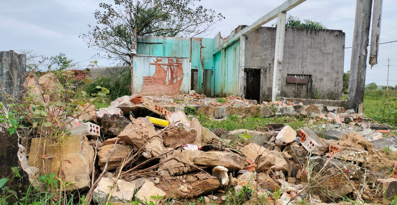 Một nhà dân trong vùng dự án đã nhận hỗ trợ, đền bù và di dời nhưng vẫn còn 20 hồ sơ chưa giải quyết xong.