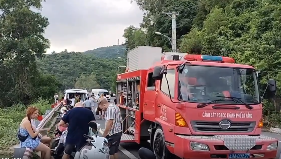 Hiện trường nơi xảy ra vụ tai nạn. Hiện trường nơi xảy ra vụ tai nạn.