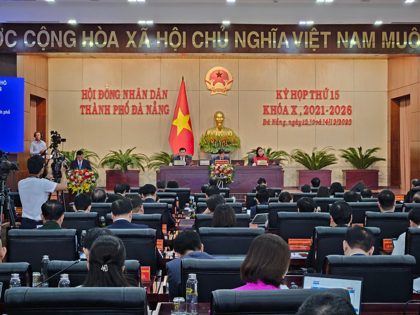 Quang cảnh kỳ họp thứ 15, HĐND TP Đà Nẵng khóa X. Quang cảnh kỳ họp thứ 15, HĐND TP Đà Nẵng khóa X.