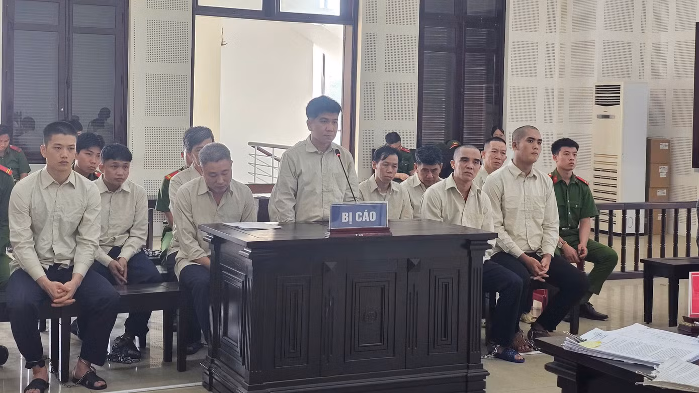 Các bị cáo tại phiên tòa.
