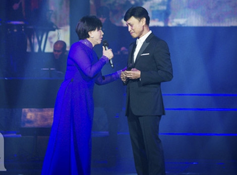 Danh ca Tuấn Ngọc: Âm nhạc không bao giờ làm mình buồn ảnh 1