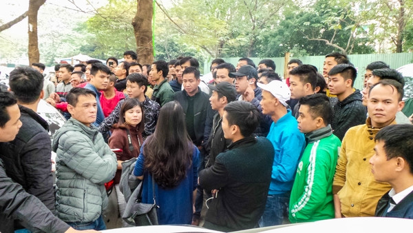 Tài xế Uber, Grab lo vỡ nợ dù 'cày' cật lực ảnh 2