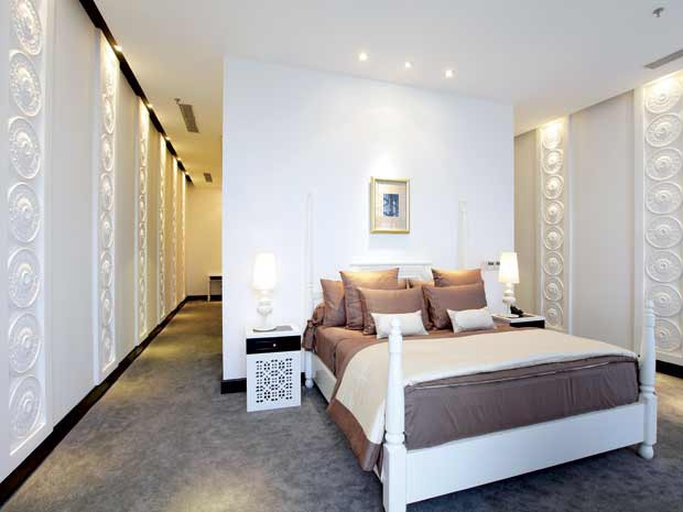 Mỗi phòng đều có thiết kế hoàn toàn khác biệt từ giường ngủ, bồn tắm thậm chí đến cả... chiếc bản lề