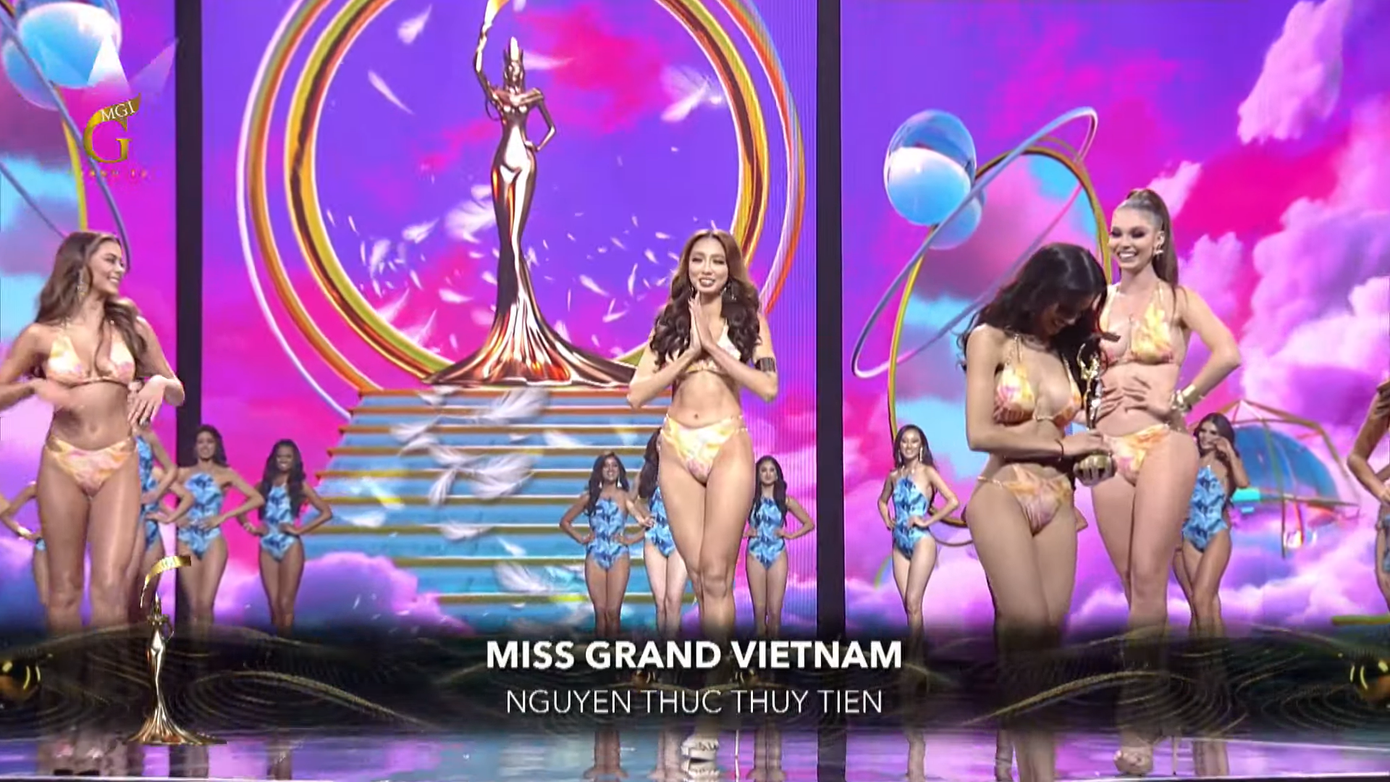 Ngay sau khi Thùy Tiên giành được vương miện, India Times có bài đăng “Nguyễn Thúc Thùy Tiên của Việt Nam đăng quang Hoa hậu Hòa bình Quốc tế 2021”. Trong đó, tờ báo của Ấn Độ gọi người đẹp sinh năm 1998 là “Nữ hoàng tuyệt đẹp”, đồng thời chúc mừng Thùy Tiên đạt được thành công và nhận vương miện từ Abena Appiah – Hoa hậu Hòa bình Quốc tế có thời gian đương nhiệm ngắn nhất lịch sử.