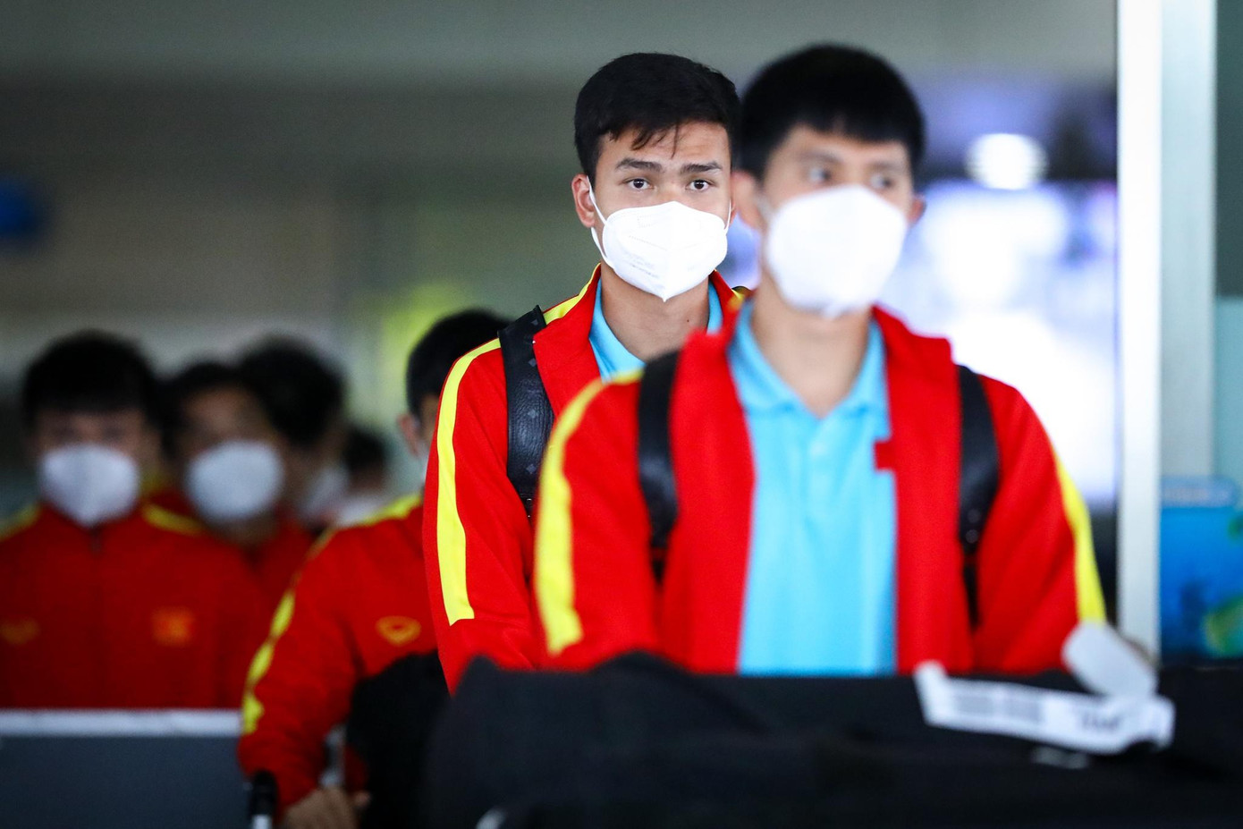 Tuyển Việt Nam AFF Cup Thái Lan ảnh 8 Thất bại trước Thái Lan ở AFF Cup khép lại một năm buồn nhiều hơn vui của tuyển Việt Nam. HLV Park cùng học trò giành vé dự vòng loại ba sau 3 trận cuối tại UAE. Nhưng sau đó, đội tuyển thua 6 trận tại vòng loại World Cup trước khi thất bại ở AFF Cup.