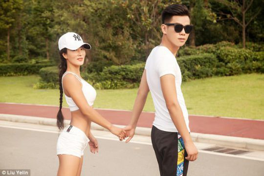 'Mỹ nhân không tuổi' táo bạo diện bikini giữa giá lạnh -40 độ C ảnh 5