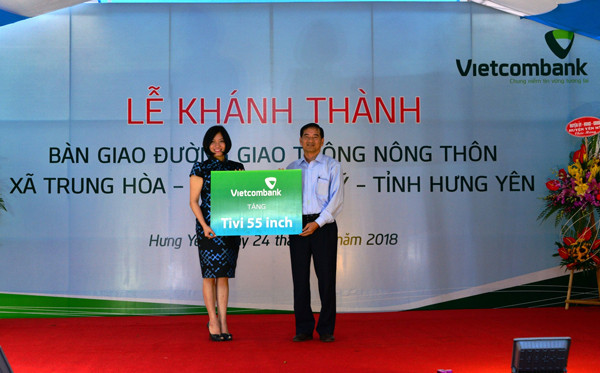 Vietcombank khánh thành công trình đường nông thôn mới tại Hưng Yên ảnh 3