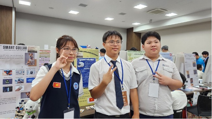 Giao lưu cùng các bạn học sinh đến từ Thái Lan