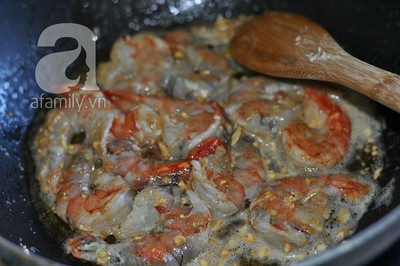 Tôm xào bơ tỏi