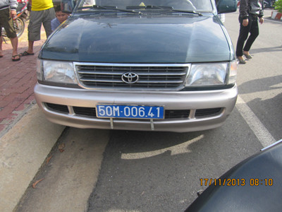 Chiếc xe ô tô biển số xanh Nghĩa sử dụng trong vụ đòi nợ anh P. Chiếc xe ô tô biển số xanh Nghĩa sử dụng trong vụ đòi nợ anh P