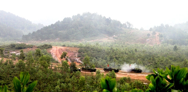 Thực hành chiếm lĩnh trận địa 