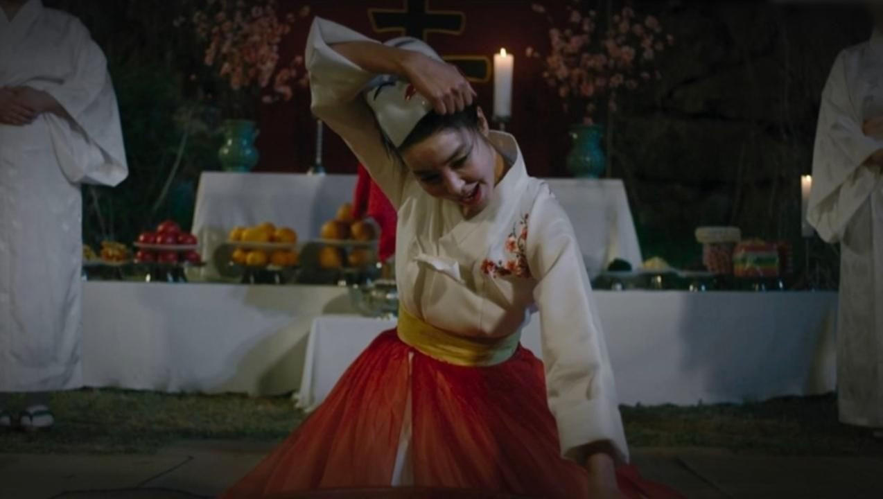 Tác phẩm kinh phí thấp The Pact hút khách mua vé dù chưa phát hành.