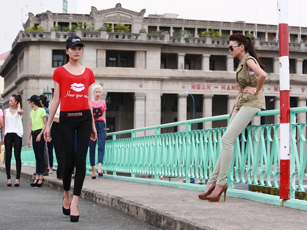 Thanh Hằng thể hiện sự nghiêm khắc không kém gì các giám khảo Xuân Lan và Hà Anh của những mùa giải trước