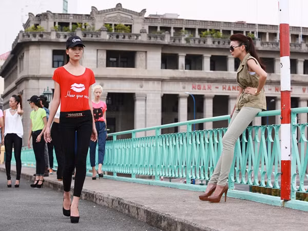 Thanh Hằng thể hiện sự nghiêm khắc không kém gì các giám khảo Xuân Lan và Hà Anh của những mùa giải trước