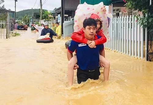 Cuộc chạy lũ của người dân Tây Nguyên ảnh 1