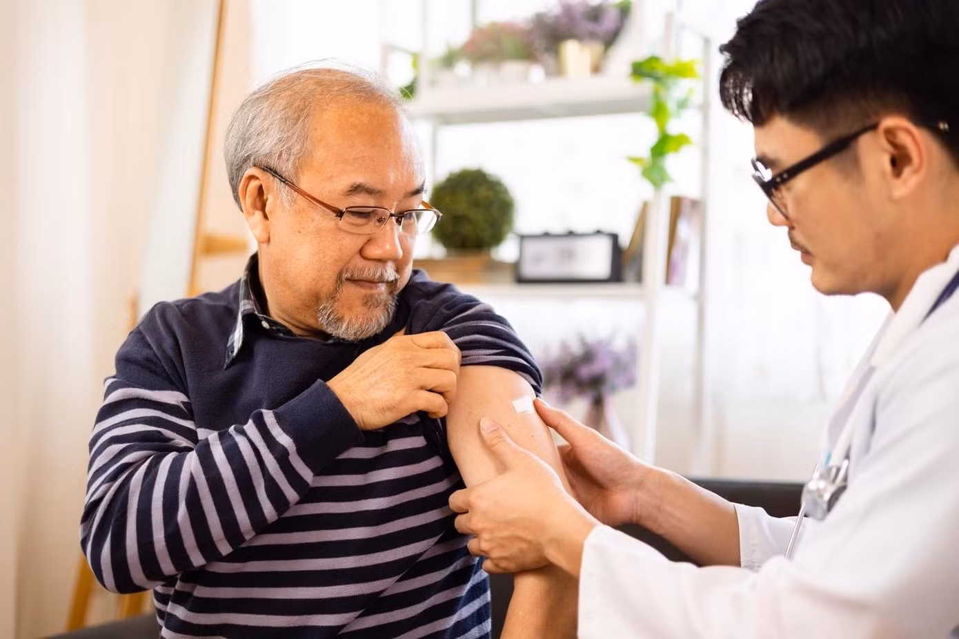 Các gia đình được khuyến khích bắt đầu tiêm vắc xin từ tháng 9 đến tháng 3 năm sau.