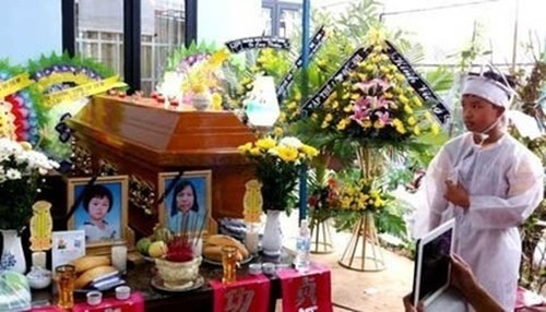 Rùng rợn, cho con “tắm xăng” vì chồng có tính “đào hoa” ảnh 1 Rùng rợn, cho con “tắm xăng” vì chồng có tính “đào hoa” ảnh 1