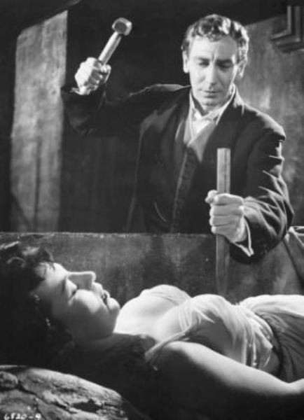 Phát hiện phần mộ ma cà rồng có thật trong lịch sử ảnh 4