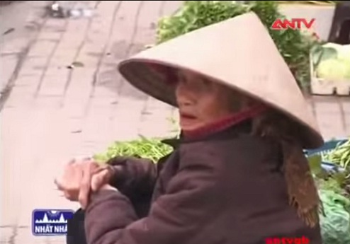 Xác chết 'ôm' mộ trong nghĩa trang ảnh 4 Xác chết 'ôm' mộ trong nghĩa trang ảnh 4