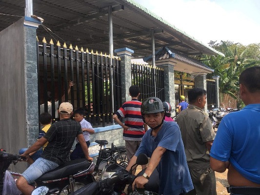 Nghi vợ quan hệ tình cảm với thợ sơn, chồng ôm vợ tự thiêu ảnh 1