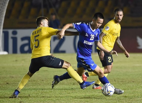 Lọt vào vòng knock-out AFC Cup, hai đại diện Việt Nam được thưởng nóng ảnh 1