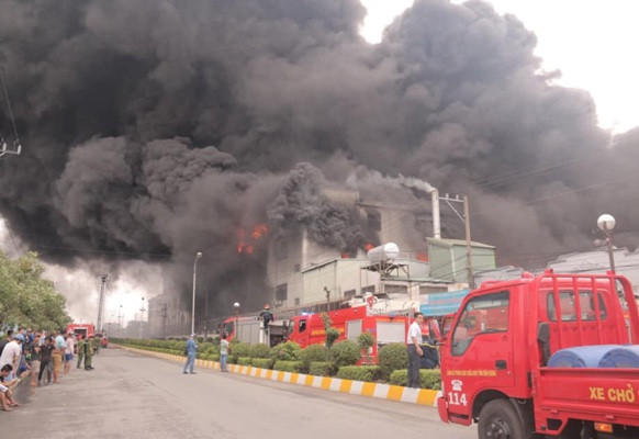 Vụ cháy tại khu công nghiệp Việt Hương gây thiệt hại 30 tỷ đồng ảnh 1