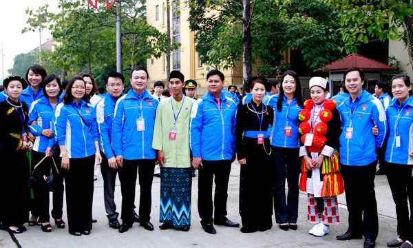 Đại hội Đoàn toàn quốc lần thứ X diễn ra từ ngày 11 đến ngày 14-12. Đây không chỉ là dịp sinh hoạt chính trị lớn của đoàn viên thanh niên mà còn là dịp để thế hệ trẻ khắp các vùng miền giao lưu