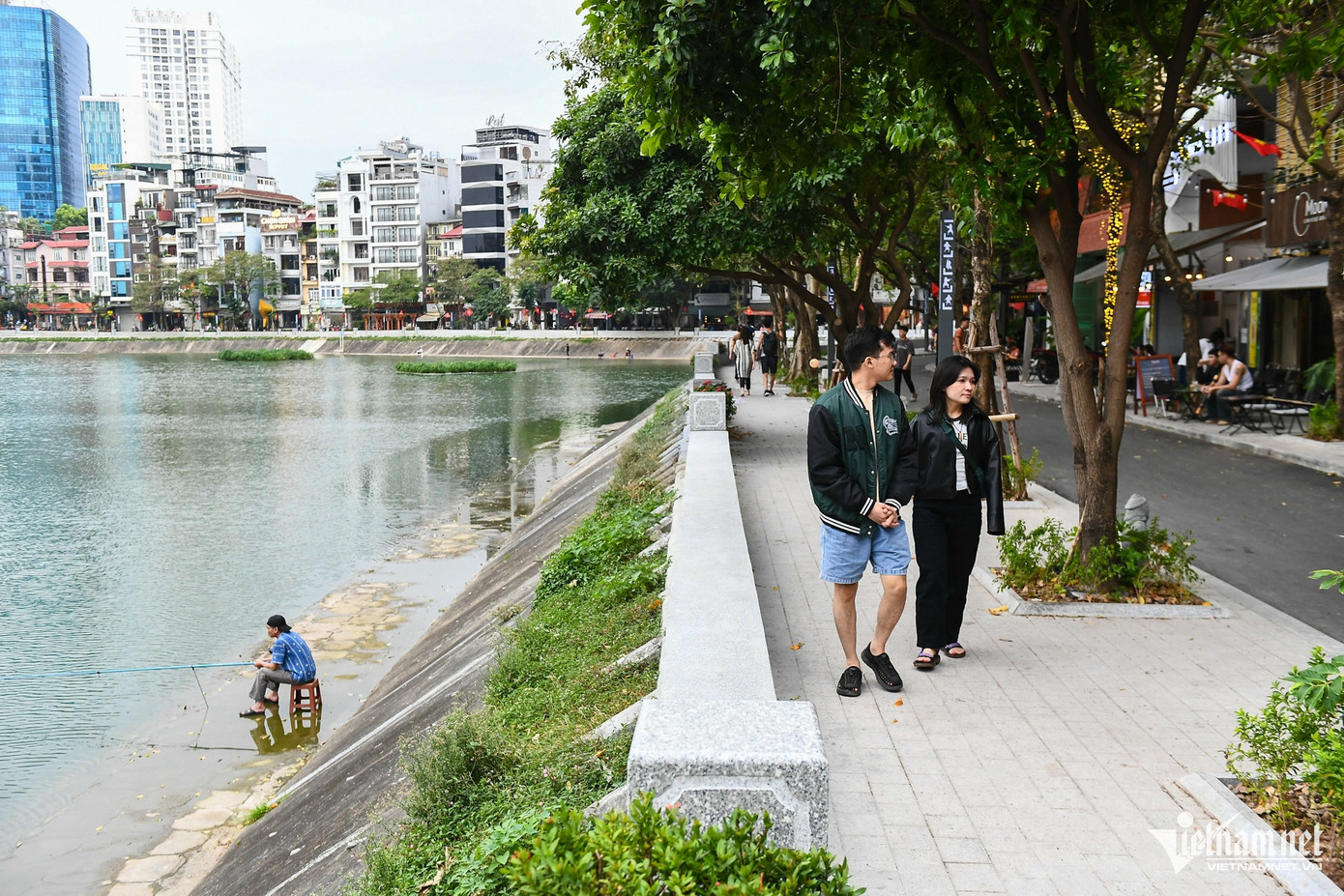 Với tổng mức đầu tư gần 30 tỷ đồng từ nguồn vốn ngân sách quận, phố đi bộ Ngọc Khánh được kỳ vọng tạo không gian thúc đẩy phát triển các hoạt động thương mại, dịch vụ tại đây và phụ cận, góp phần tăng trưởng kinh tế - xã hội của quận Ba Đình. Với tổng mức đầu tư gần 30 tỷ đồng từ nguồn vốn ngân sách quận, phố đi bộ Ngọc Khánh được kỳ vọng tạo không gian thúc đẩy phát triển các hoạt động thương mại, dịch vụ tại đây và phụ cận, góp phần tăng trưởng kinh tế - xã hội của quận Ba Đình.