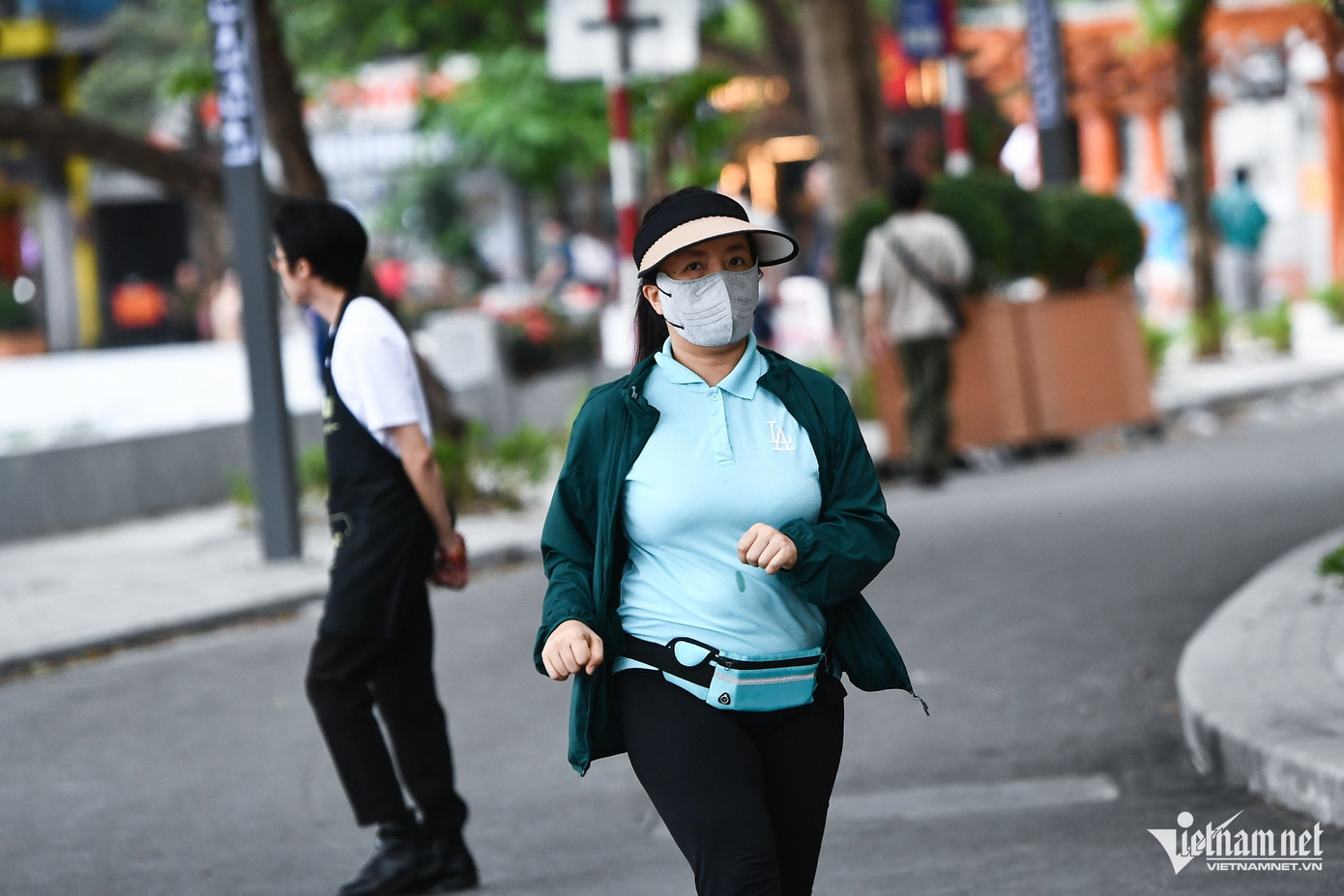 Với tổng mức đầu tư gần 30 tỷ đồng từ nguồn vốn ngân sách quận, phố đi bộ Ngọc Khánh được kỳ vọng tạo không gian thúc đẩy phát triển các hoạt động thương mại, dịch vụ tại đây và phụ cận, góp phần tăng trưởng kinh tế - xã hội của quận Ba Đình. Với tổng mức đầu tư gần 30 tỷ đồng từ nguồn vốn ngân sách quận, phố đi bộ Ngọc Khánh được kỳ vọng tạo không gian thúc đẩy phát triển các hoạt động thương mại, dịch vụ tại đây và phụ cận, góp phần tăng trưởng kinh tế - xã hội của quận Ba Đình.