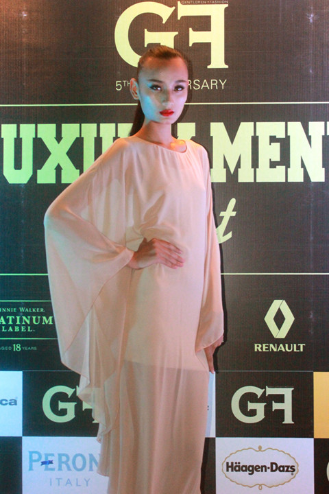 Lê Thúy sở hữu nét đẹp ma mị đầy bí ẩn. Lê Thúy sở hữu nét đẹp ma mị đầy bí ẩn