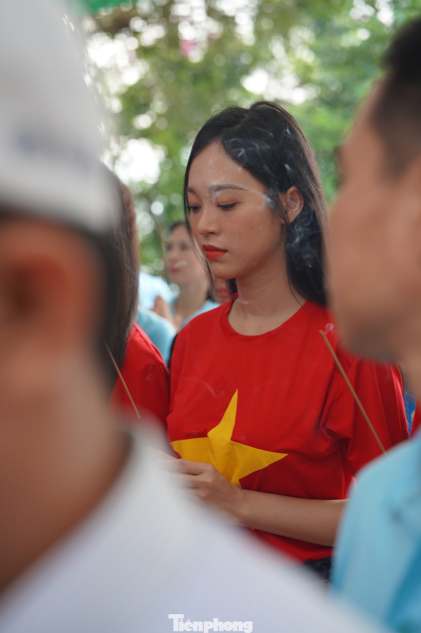 Á hậu Trịnh Thùy Linh ngay khi đặt chân đến Phú Yên đã cùng Ban tổ chức Tiền Phong Marathon 2024 tham gia hoạt động an sinh ý nghĩa khám bệnh, thăm hỏi và tặng quà cho gia đình có công với cách mạng, người dân gặp hoàn cảnh khó khăn ngày 28/3. Chương trình tri ân, tưởng niệm ở bến tàu Không số sáng 29/3 cho Trịnh Thùy Linh trải nghiệm đặc biệt, để một người trẻ thêm hiểu lịch sử, yêu Tổ quốc và thấy rõ trách nhiệm với đất nước. Á hậu Trịnh Thùy Linh ngay khi đặt chân đến Phú Yên đã cùng Ban tổ chức Tiền Phong Marathon 2024 tham gia hoạt động an sinh ý nghĩa khám bệnh, thăm hỏi và tặng quà cho gia đình có công với cách mạng, người dân gặp hoàn cảnh khó khăn ngày 28/3. Chương trình tri ân, tưởng niệm ở bến tàu Không số sáng 29/3 cho Trịnh Thùy Linh trải nghiệm đặc biệt, để một người trẻ thêm hiểu lịch sử, yêu Tổ quốc và thấy rõ trách nhiệm với đất nước.