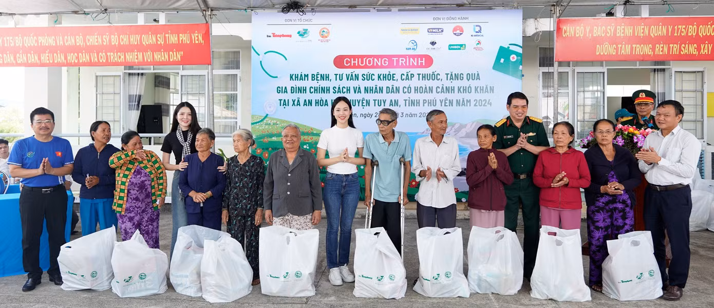 Chương trình khám bệnh, tư vấn sức khỏe, cấp thuốc, tặng quà gia đình chính sách và nhân dân có hoàn cảnh khó khăn tại xã An Hòa Hải, huyện Tuy An, tỉnh Phú Yên năm 2024 do Ban tổ chức Giải Vô địch Quốc gia Marathon và cự ly dài báo Tiền Phong lần thứ 65 - năm 2024 (Tiền Phong Marathon 2024) phối hợp với Bệnh viện Quân y 175 tổ chức. Chương trình khám bệnh, tư vấn sức khỏe, cấp thuốc, tặng quà gia đình chính sách và nhân dân có hoàn cảnh khó khăn tại xã An Hòa Hải, huyện Tuy An, tỉnh Phú Yên năm 2024 do Ban tổ chức Giải Vô địch Quốc gia Marathon và cự ly dài báo Tiền Phong lần thứ 65 - năm 2024 (Tiền Phong Marathon 2024) phối hợp với Bệnh viện Quân y 175 tổ chức.