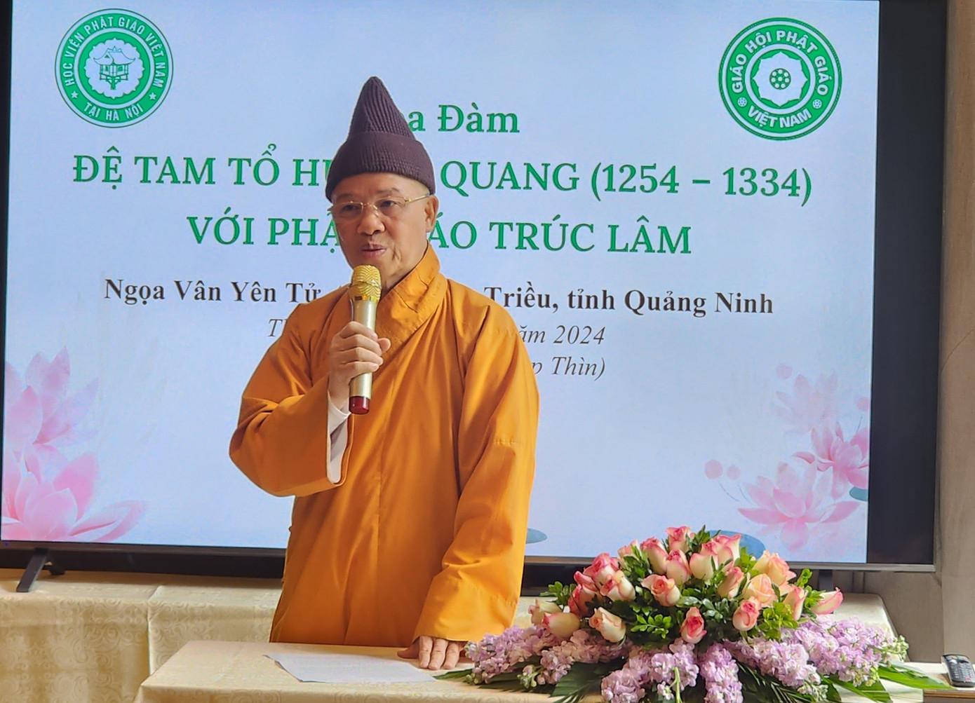 Thượng tọa Thích Thanh Quyết - Phó chủ tịch Hội đồng Trị sự GHPGVN - mong các chuyên gia tiếp tục hoàn thiện tài liệu về thiền sư Huyền Quang. Thượng tọa Thích Thanh Quyết - Phó chủ tịch Hội đồng Trị sự GHPGVN - mong các chuyên gia tiếp tục hoàn thiện tài liệu về thiền sư Huyền Quang.